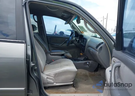 2004 Toyota Tundra Sr5 V8 z USA, uszkodzony, nr VIN 5TBET341X4S434486